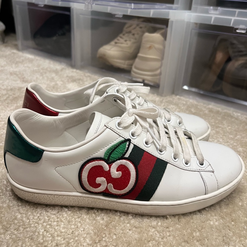 Women's Gucci Ace Sneakers with GG Apple
